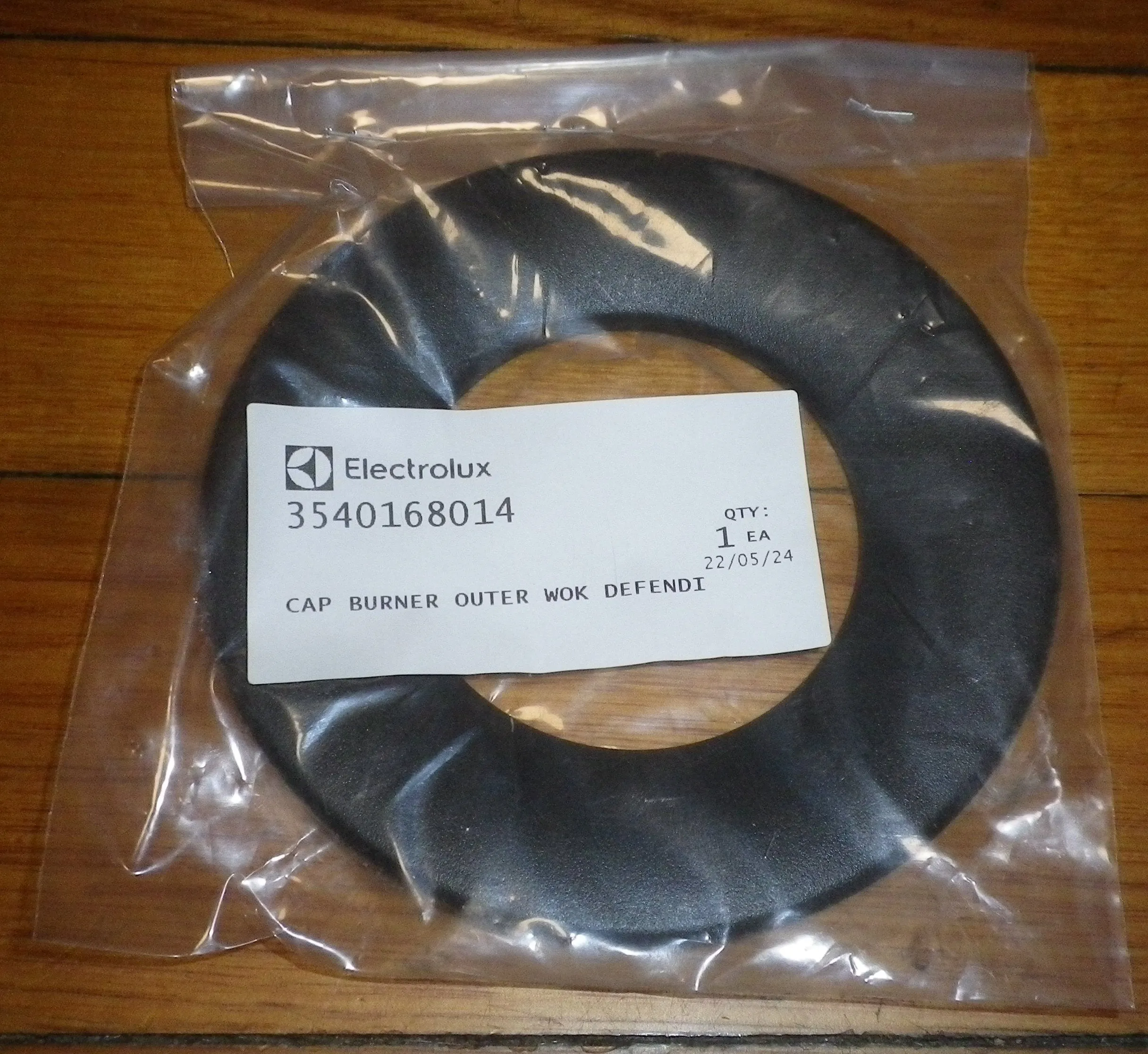 AEG, Electrolux, Westinghouse Matt Black 132mm Outer Wok Burner Cap - Part # 3540168014