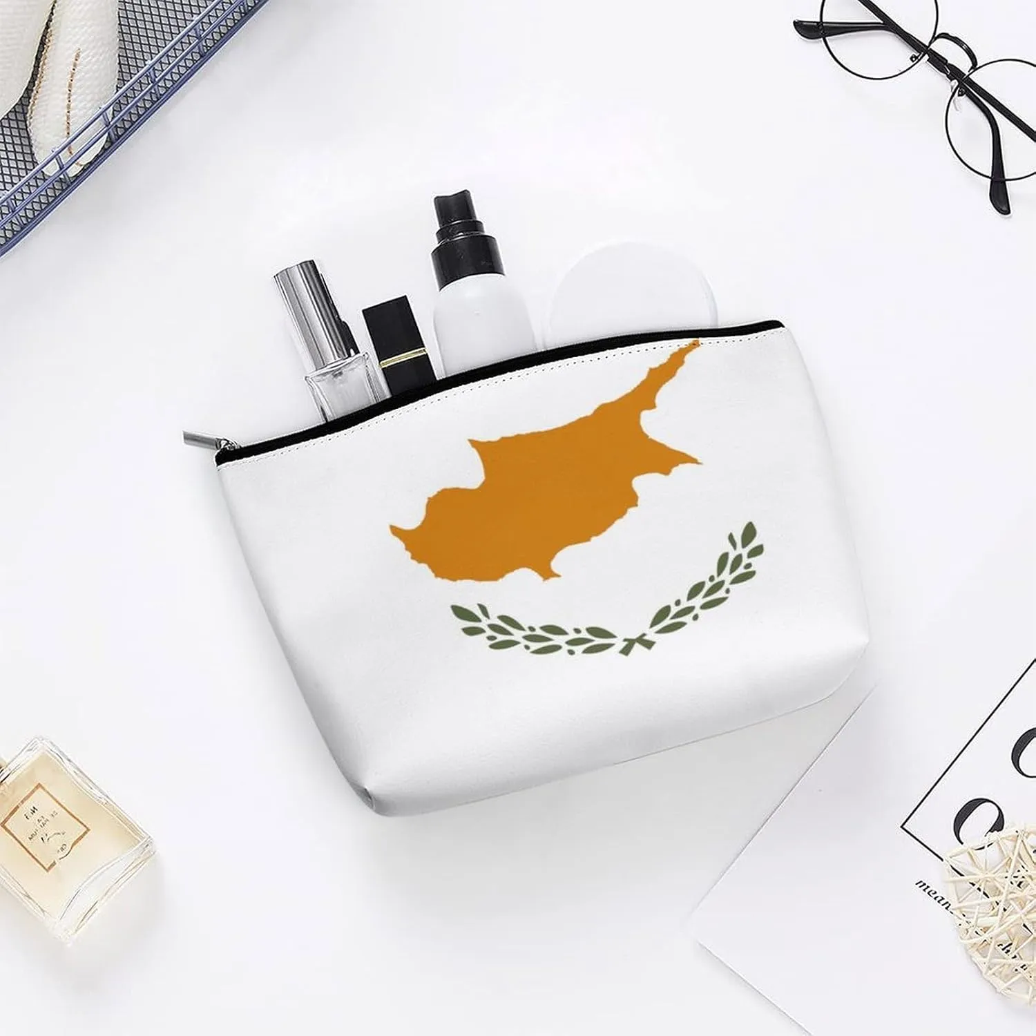 Cyprus Flag Travel Makeup Bag Lightweight Organizer Cosmetic Pouch for Women