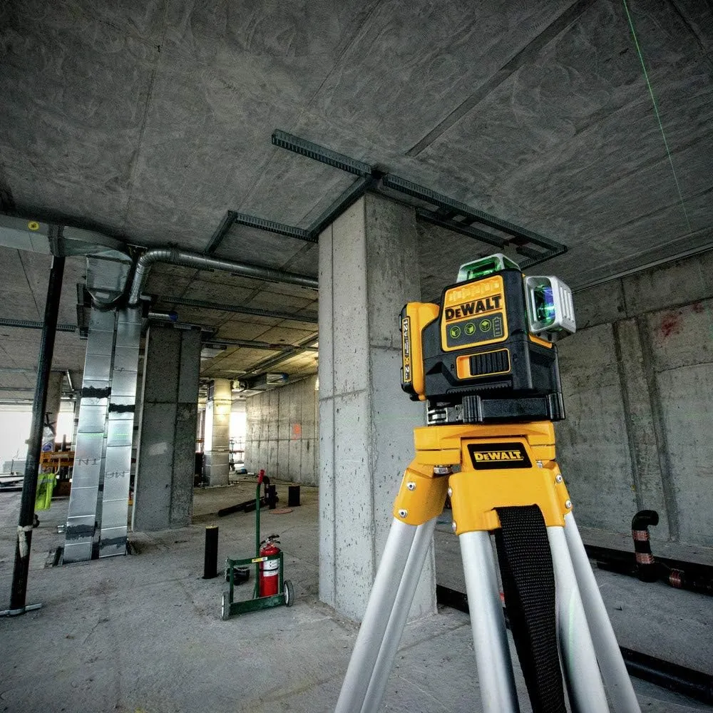 DEWALT 12V MAX Laser Level, Green Line Laser, 3-Way, 360 Degree Professional Laser, Cordless/Rechargeable (DW089LG)
