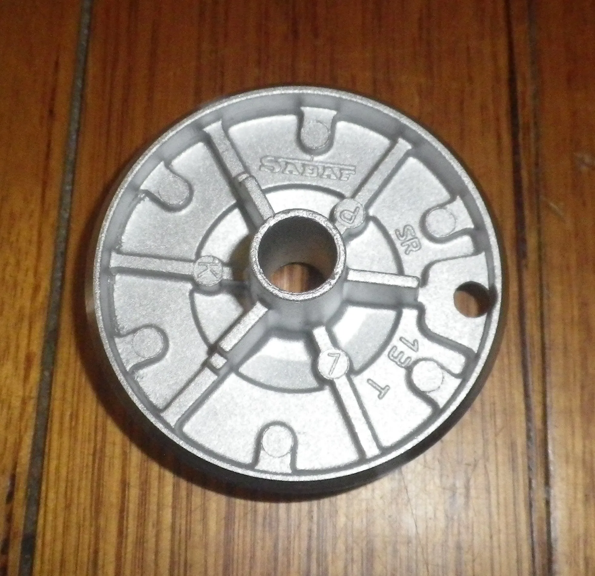 Fisher & Paykel Gas Stove Medium 69mm Burner/Distributer - Part No. FP530983