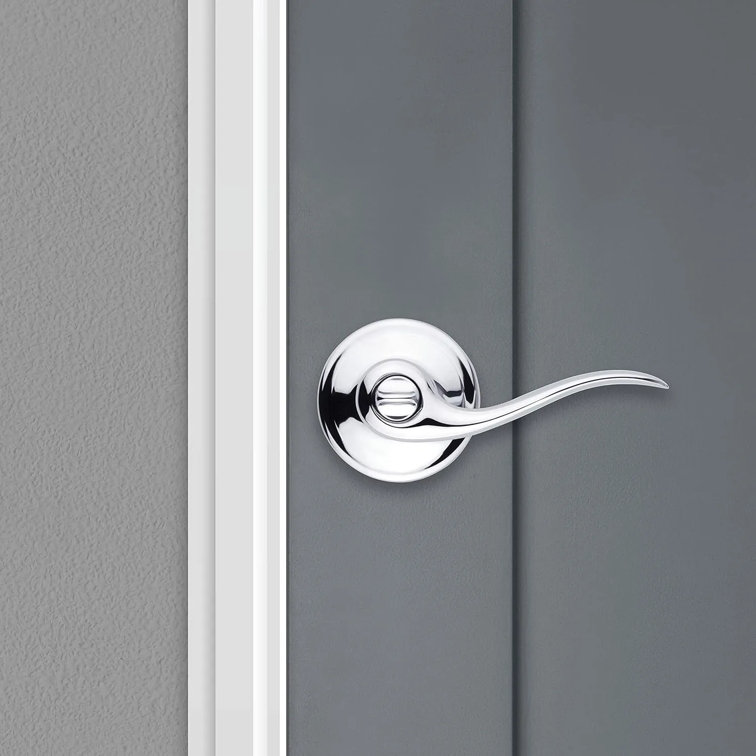 Kwikset Tustin Entry Door Handle with Lock and Key, Secure Keyed Reversible Lever Exterior, Doorlock, For Front Entrance and Bedrooms, Polished Chrome, Pick Resistant Smartkey Rekey Security