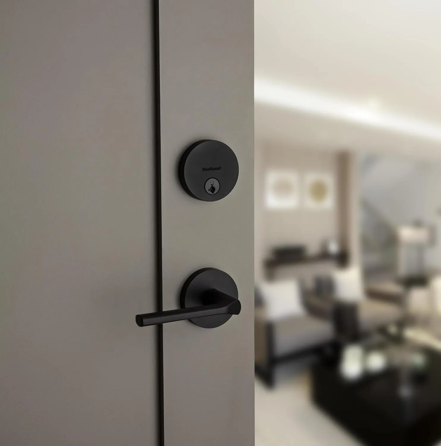 Kwikset Uptown Deadbolt Lock, Venetian Bronze Round Exterior Keyed Front Entry Door, Pick Resistant SmartKey Rekey Security, Single Cylinder Dead Bolt, with Microban Protection
