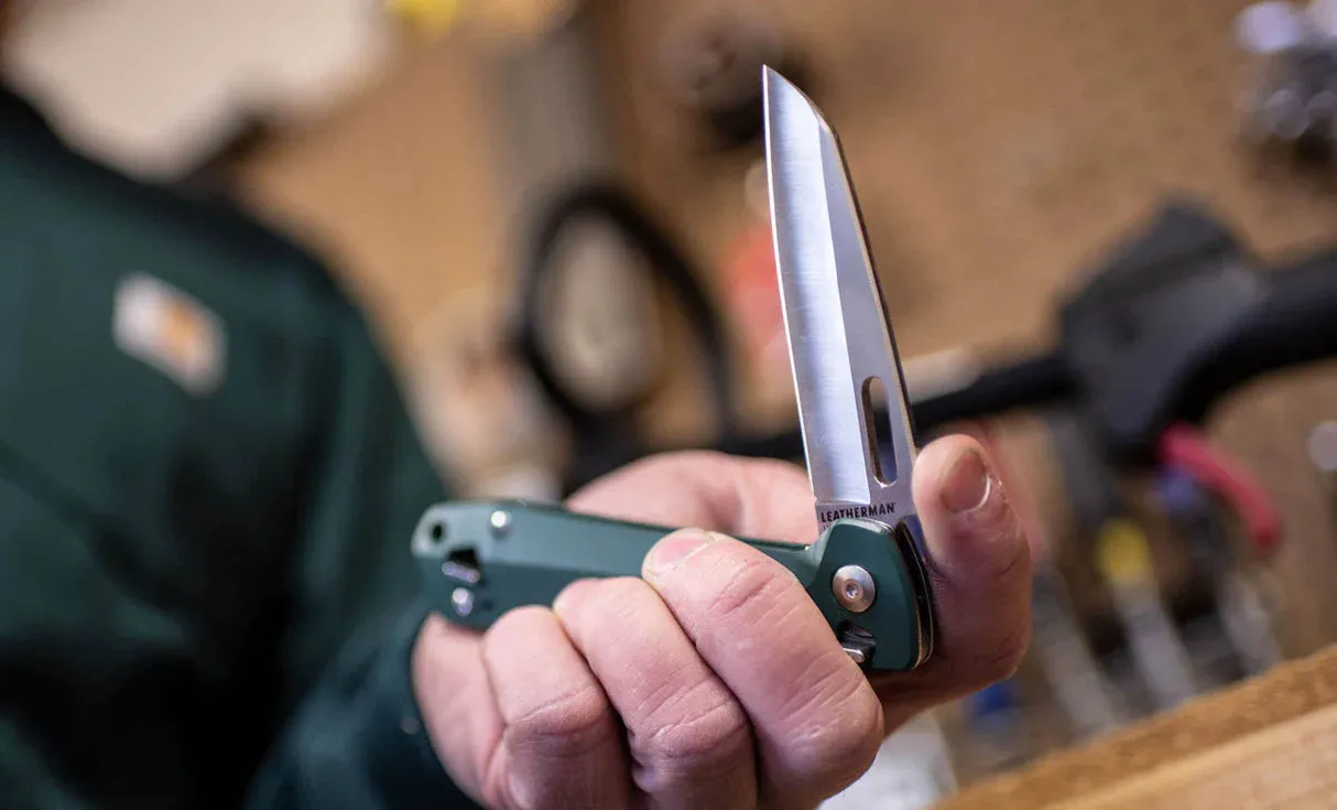 Leatherman Free K2 Multipurpose Knife (Navy)