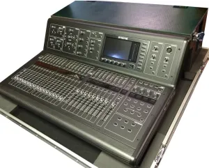 ProX XS-MIDM32DHW ATA Digital Audio Mixer Flight Case for Midas M32 Console with Doghouse compartment and Caster wheels