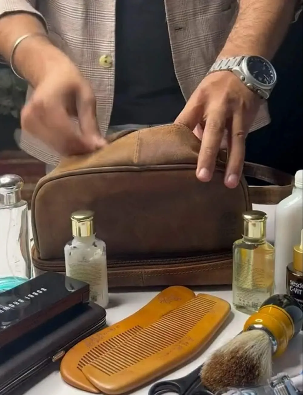 RUSTIC TOWN Leather Toiletry Bag for Men Travel Shaving Dopp Kit Toiletries Organizer Cosmetic Makeup Bag for Women