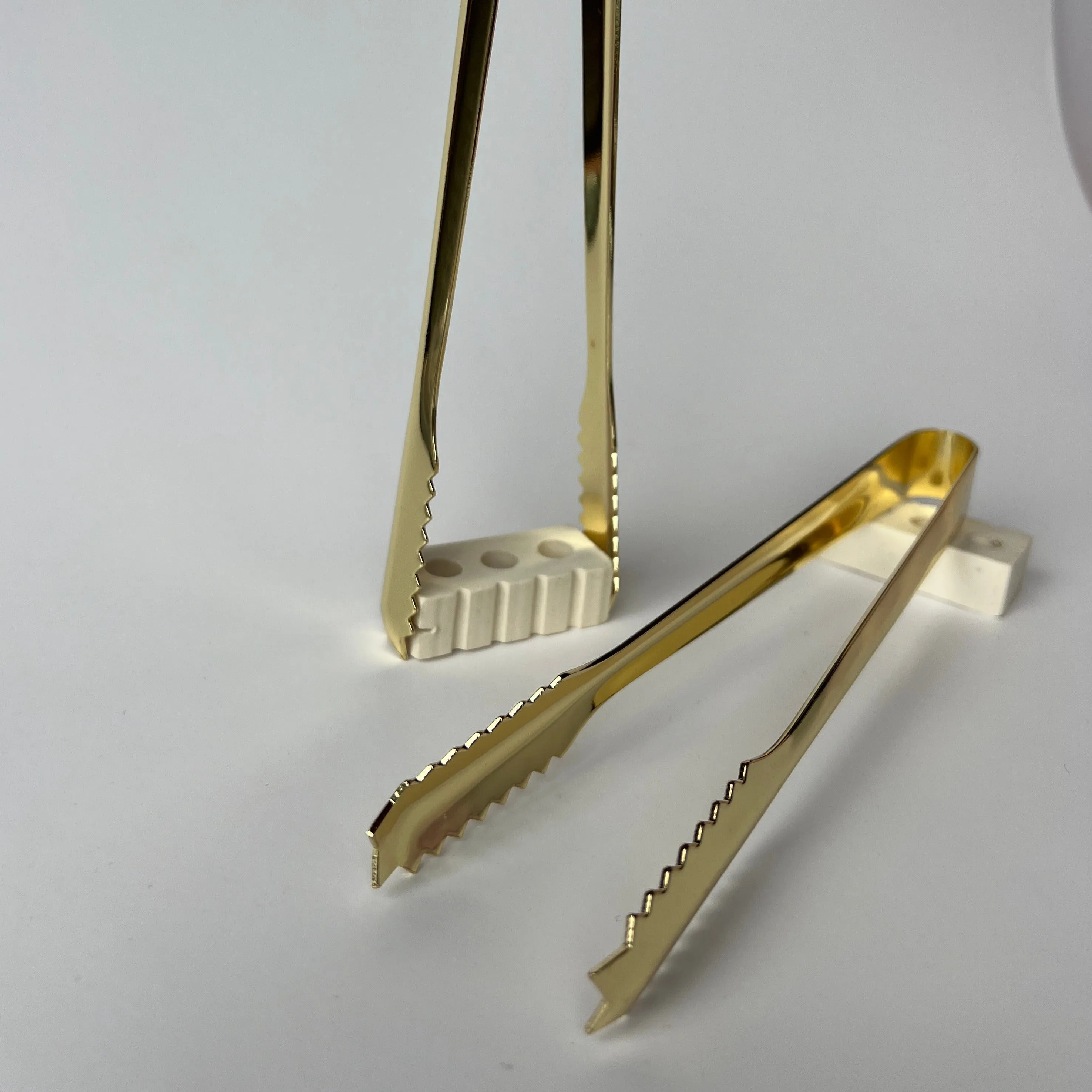 Serrated Ice Tongs