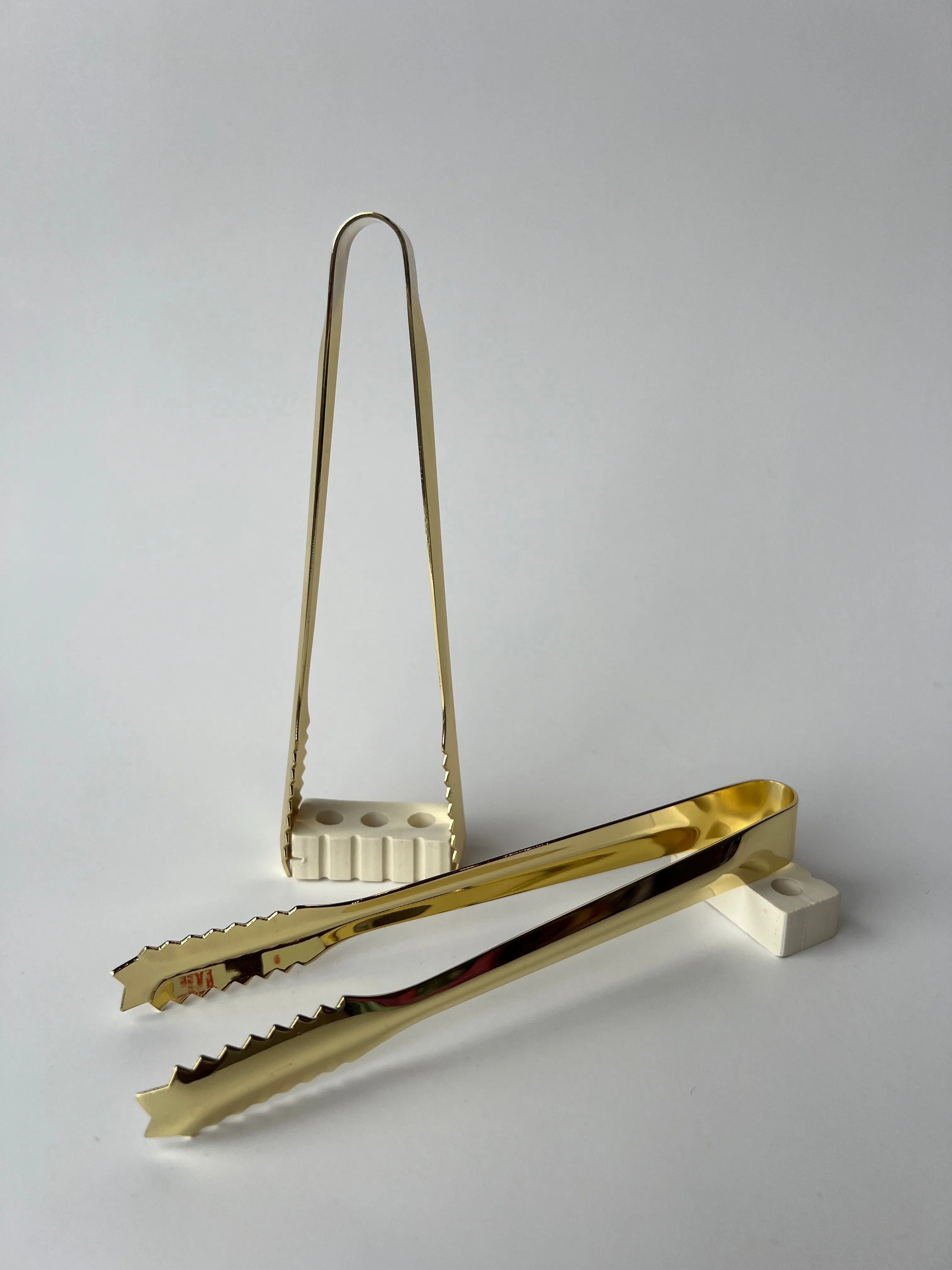 Serrated Ice Tongs