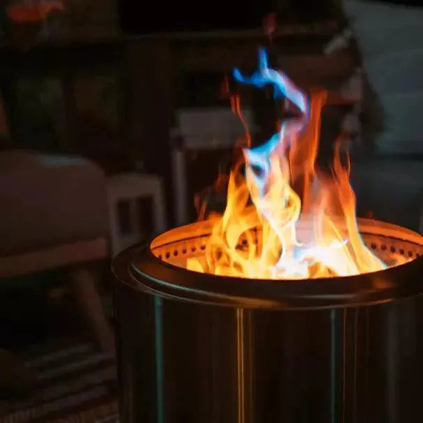 Solo Stove FUEL- Mini Oak Firewood for Mesa, Mesa XL, Pi Pizza Oven, and Fire Pit Cooking System, 100% Natural Oak Firewood Kiln-Dried | Starters & Color Packs for all Firepits