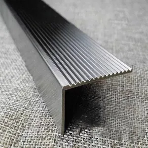 WDJBPSH 304 Stainless Steel Stair Nosing, L-Shaped Step Edge Protector Strip for Vinyl Flooring/Laminate Flooring/Tile Floor, Non-Slip Staircase Tread Guard Molding(W 2.5cm(1"),L 150cm (59"))