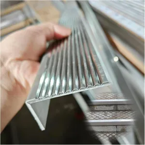 WDJBPSH 40" Stainless Steel Stair Nosing Trim, L Shape Waterproof Staircase Edge Trim for Concrete/Wood/Tire Steps, Non-Slip Edging Protector for Indoor/Outdoor Use(5X 5cm/1.97x1.97in)
