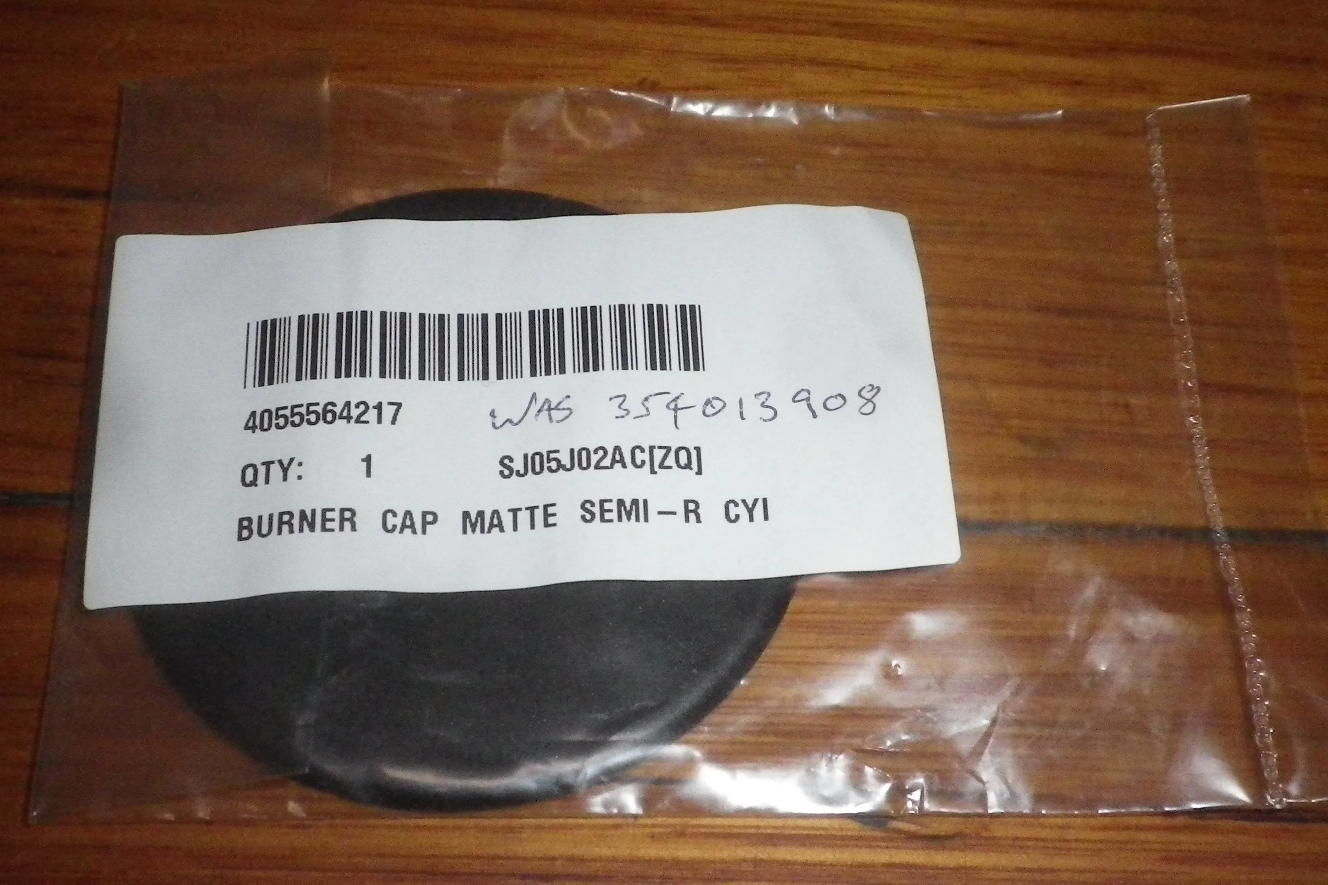 Westinghouse, Chef Gas Stove Medium Matt Black Burner Cap - Part No. 4055564217
