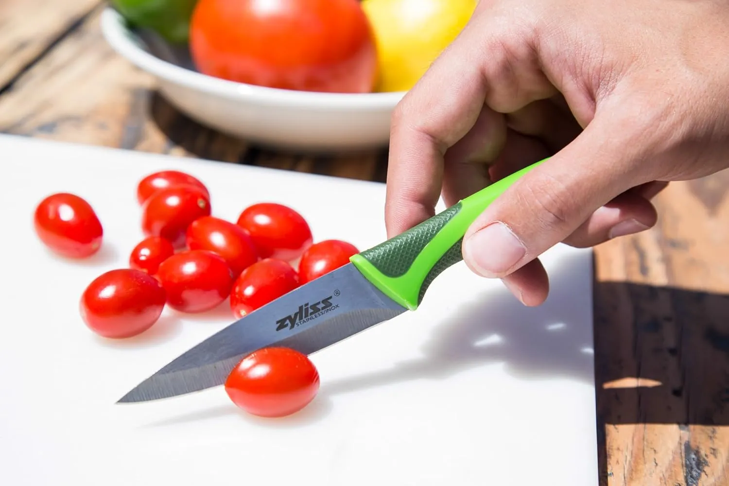 Zyliss Classic Paring Knife Set with Sheath Cover - Precision Knife for Cutting, Slicing & Peeling - Small Culinary Includes 3 ¼” Paring & 3 ¾” Serrated - Carbon Stainless Steel Blade - Red/Green